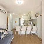 As De Casas - Valdes Center 11 - Cristianos * ロスクリスティアーノス